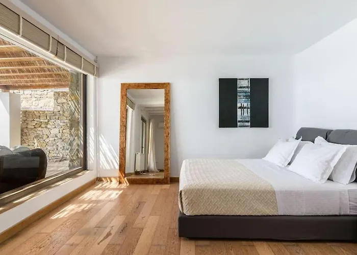 M * Fanari (Mykonos)