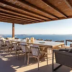 M Willa Fanari (Mykonos)